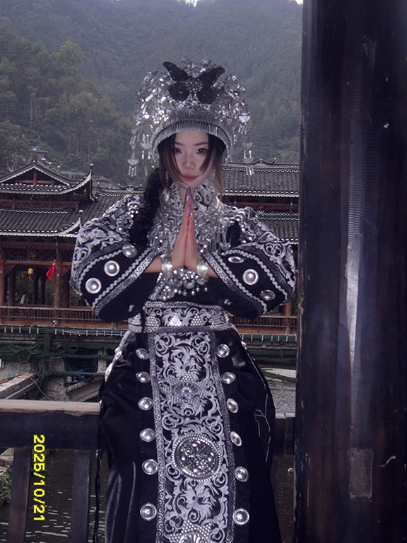 苗族服饰